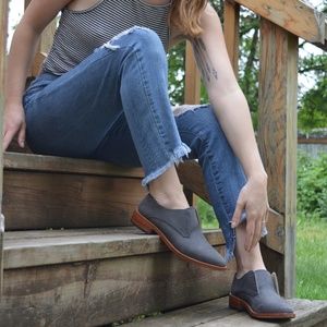 Blue Nisolo Women's Modern Oxford